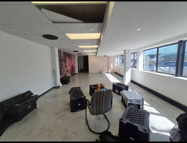 94M² OFFICE TO LET IN WOODMEAD